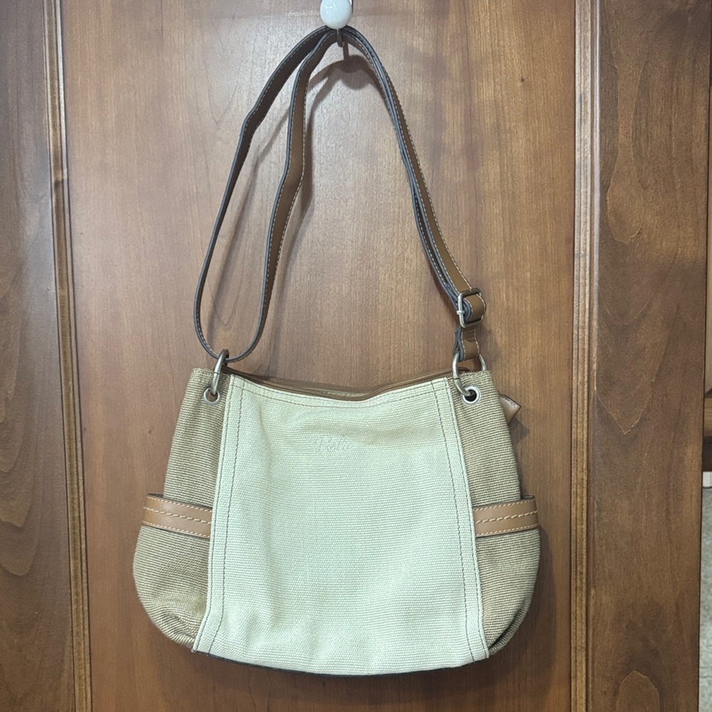Relic Cream and Tan Shoulder Bag
